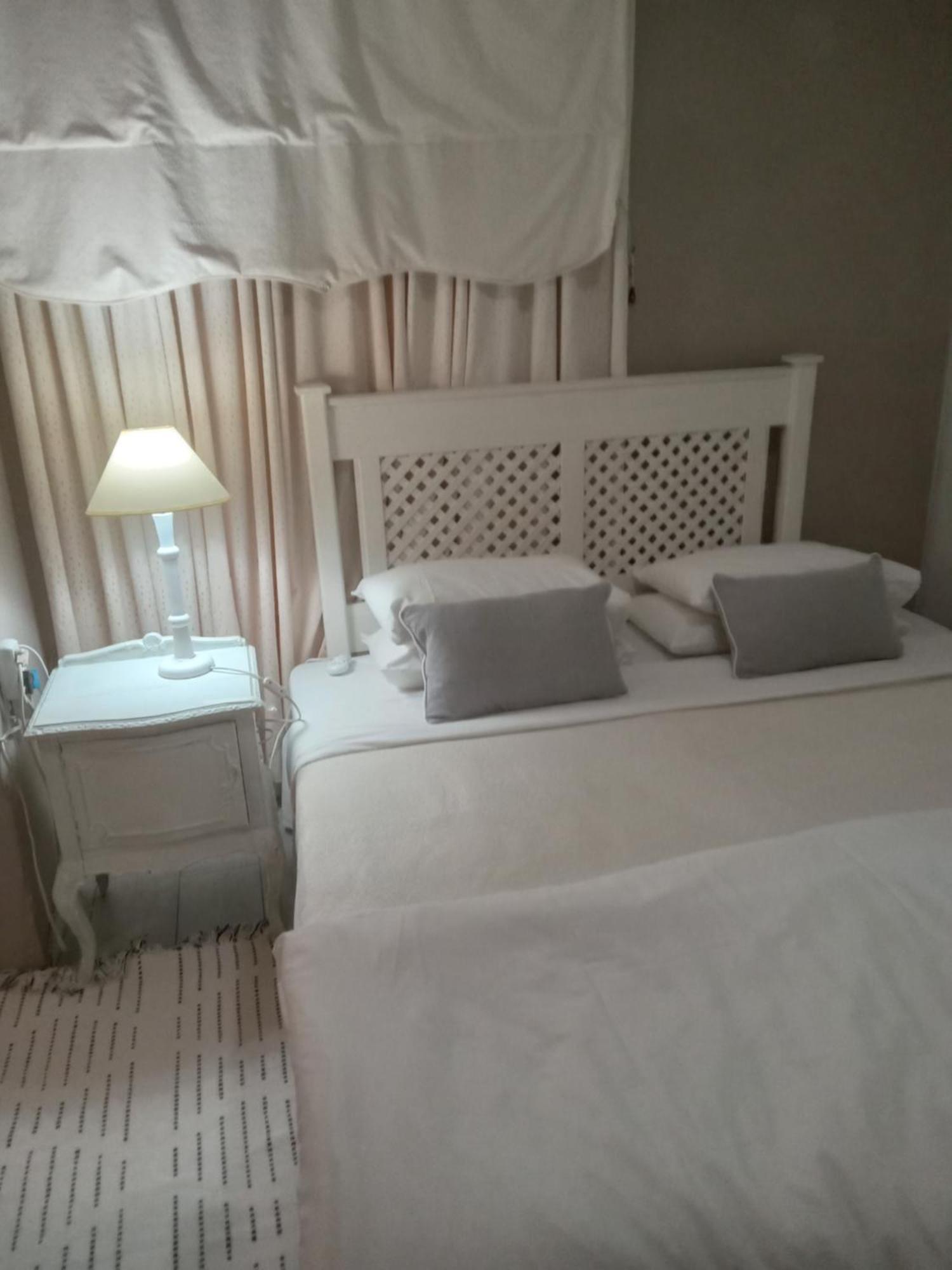 Emerald Guest House Springs מראה חיצוני תמונה