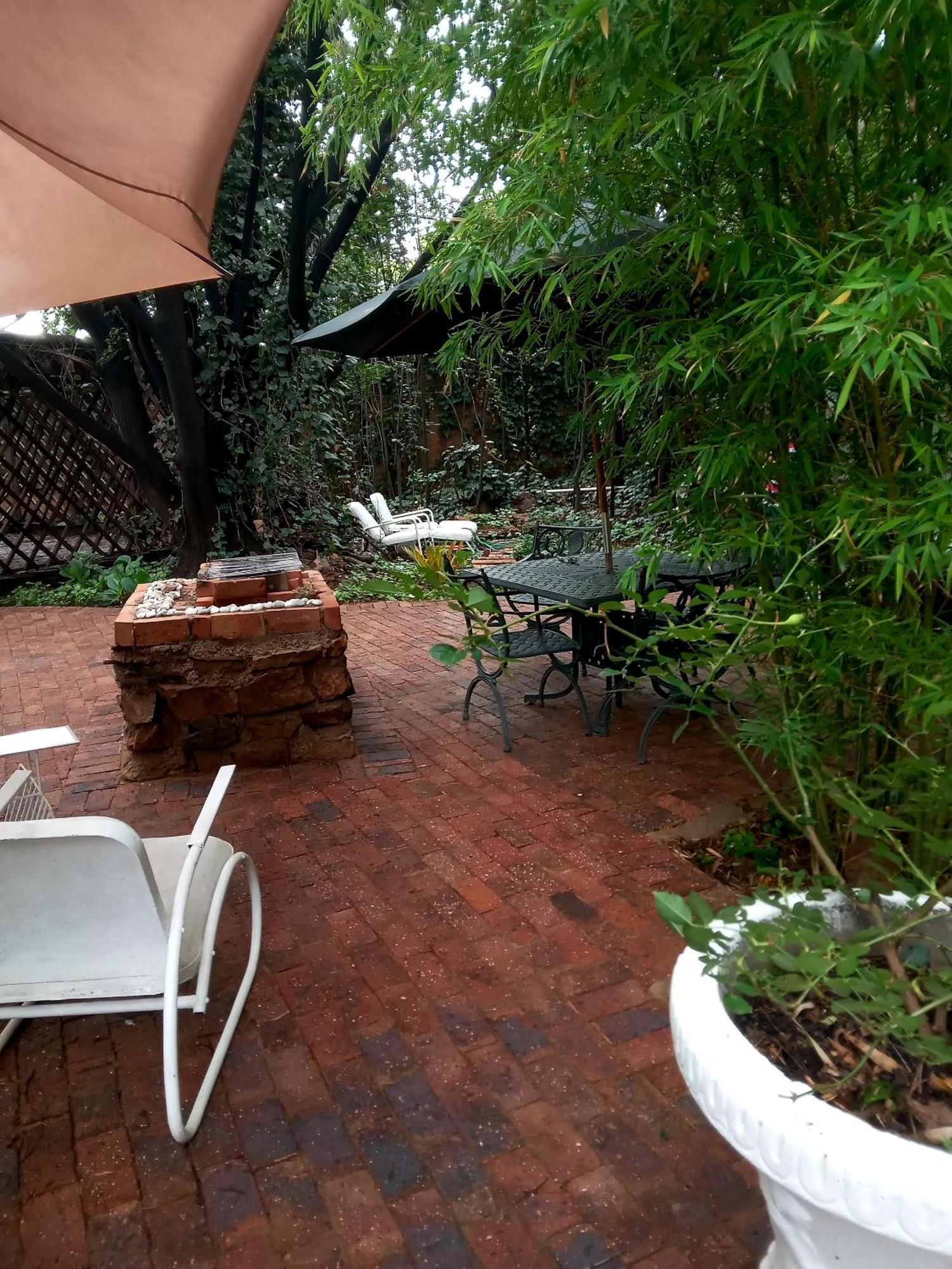 Emerald Guest House Springs מראה חיצוני תמונה