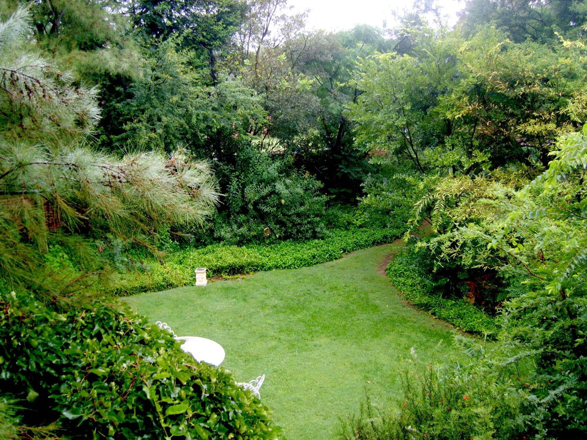 Emerald Guest House Springs מראה חיצוני תמונה